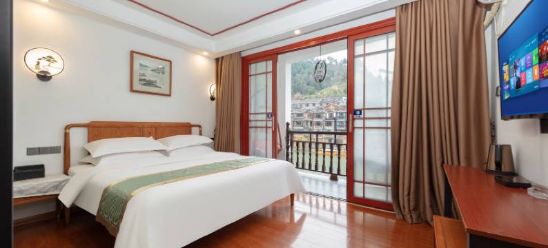 云桥雅居·Life轻奢设计民宿(凤凰古城店)图片