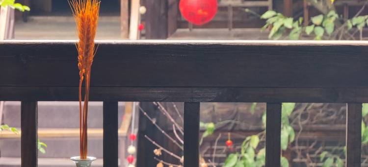 龙凤阁民宿酒店(景德镇高铁北站陶溪川路店)图片