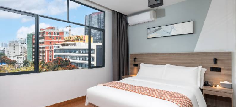 哈啰酒店(深圳龙华汽车站店)图片