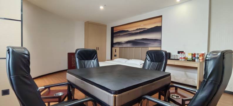 雅乐庭·皇城酒店(武汉大学科技园武大园路店)图片