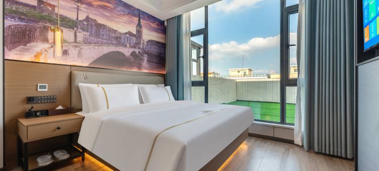 东莞市贝莱曼智享酒店(黄江人民公园天虹商场店)图片