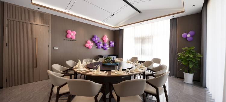 逸柏国际酒店(鹤壁市政府世纪广场店)图片