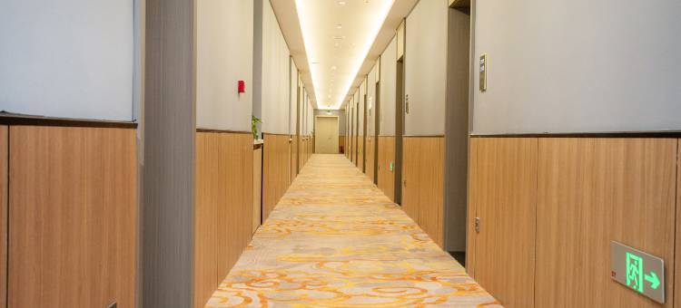 如家UP华驿智旅酒店(长春卫星广场店)图片