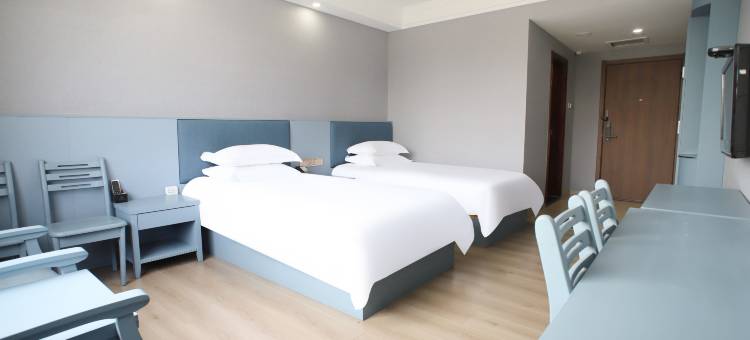 满江红酒店(江山体育馆店)图片