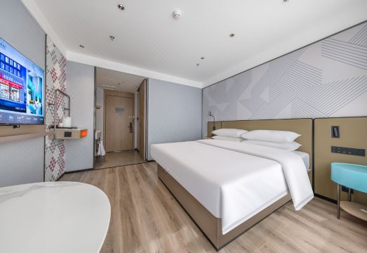 Borrman Hotel (Golmud High-Speed Railway Station) Hotel Overview