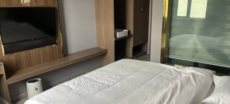 治多嘉洛王府酒店图片