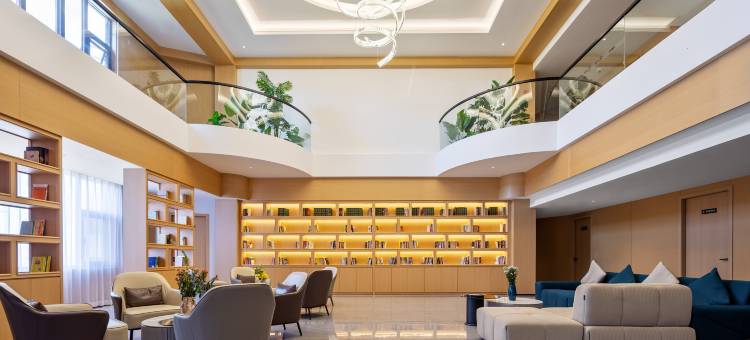 弥勒湖泉印象温泉酒店(湖泉生态园店)图片