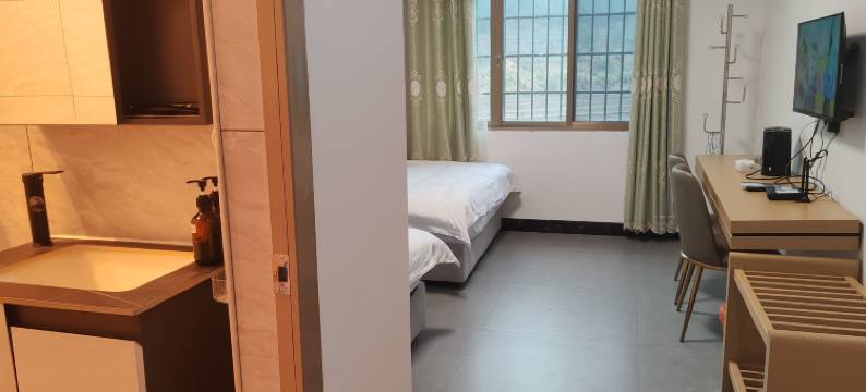 阳山第一峰欢乐农家图片