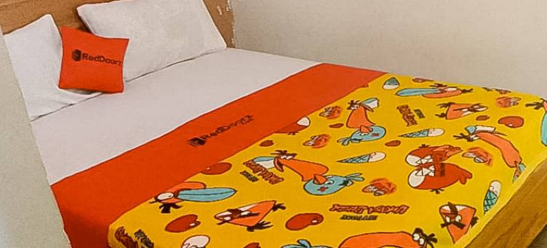 RedDoorz @ Hotel Gloria Borong图片