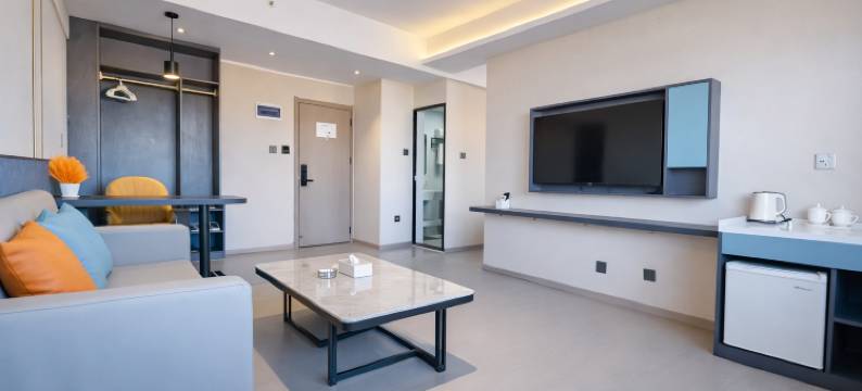 楚雄丽呈睿轩酒店(东兴中学政务中心店)图片