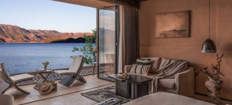 泸沽湖喜雾屿湖景设计师酒店图片