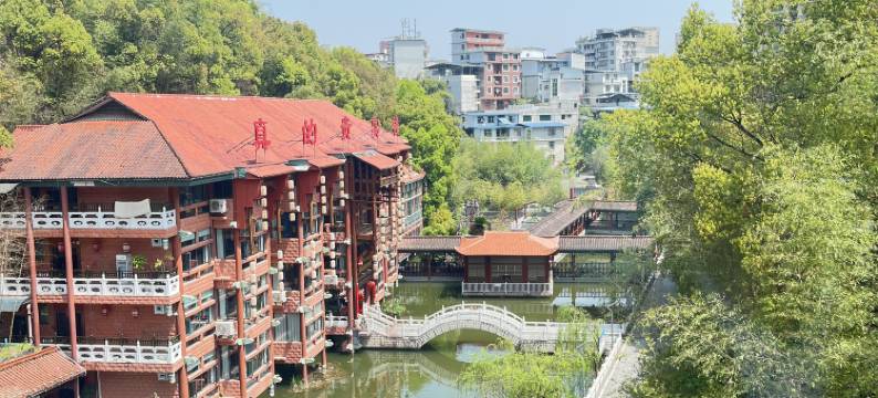 新凤居酒店(恩施华龙村店)图片
