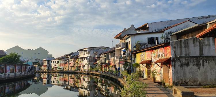 ‘布画名宿’ 10人公寓 - 阳光管理("Cloth Art Homestay" 4 Min Walk to Car Free Zone by Shine Stay)图片