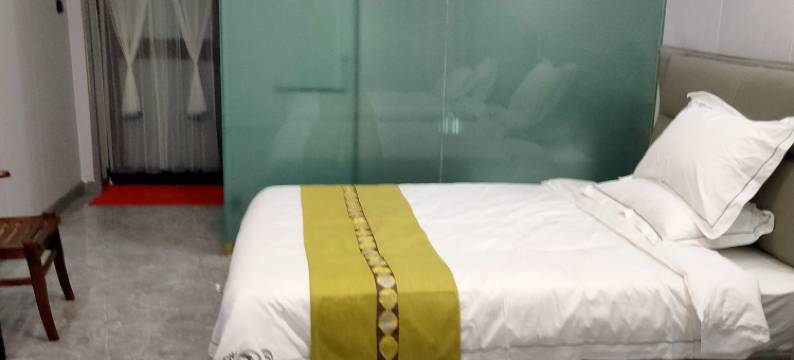 那拉提水秀山明民宿图片