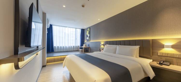 7天优品Premium酒店(江门五邑大学启明里店)图片