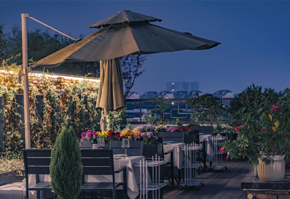 Yebo Qinhuai SSAW Hotel·Grand Theater Hotel Overview