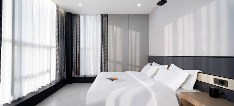 爱电竞酒店(郑州火车站西广场店)图片