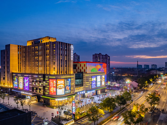 上海松江体育中心亚朵酒店