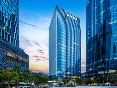 深圳南山芒果网大厦亚朵酒店