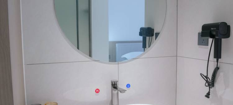 维佳酒店(南腊河星光夜市店)图片