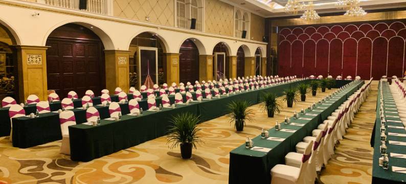 南京苏宁环球大酒店(柳州东路地铁站1914商业街店)图片