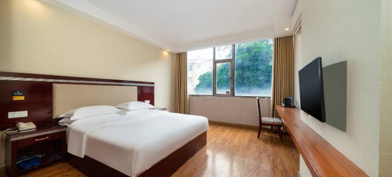 云轩品酒店(宾阳黎塘高铁站店)图片