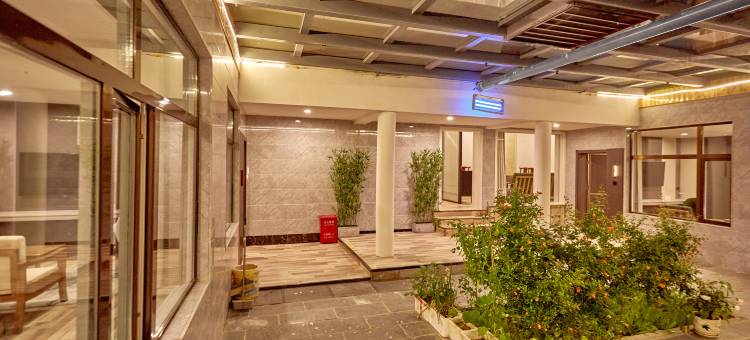 德令哈星望阁·望山小院民宿(奥运广场店)图片