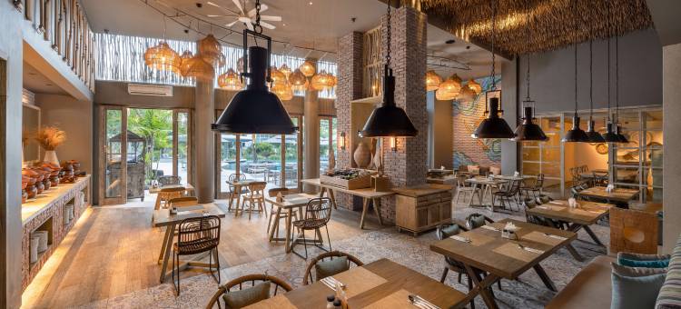 巴厘岛寰庭逐浪度假村(Cross Bali Breakers)图片