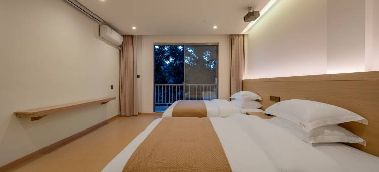 交友观景民宿(西江千户苗寨东引观景台店)图片