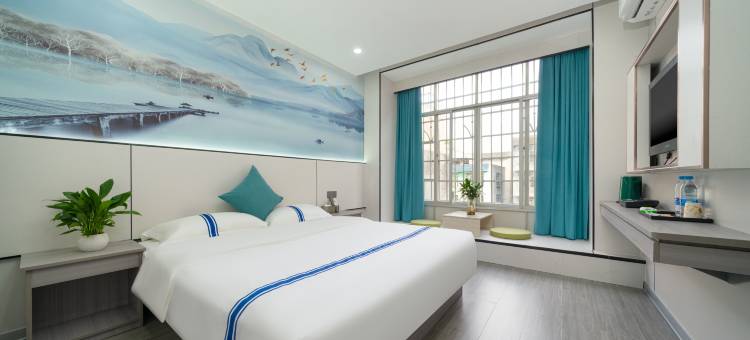 穿越时尚酒店(柳州雒容人民广场店)图片