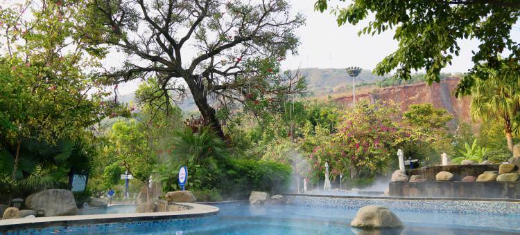 宁南凯地里拉温泉康养度假营地图片