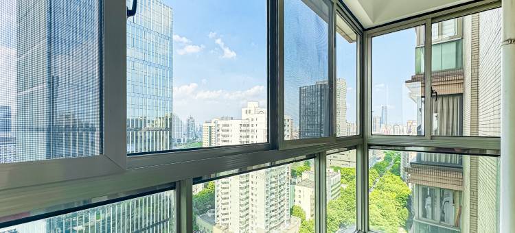 高端服务式公寓(上海古北路黄金城道店)图片
