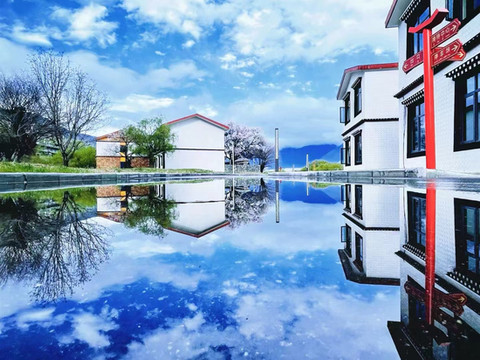 岷山彩门民宿(林芝机场雅鲁藏布江店)