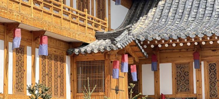 小蜜蜂酒店(延吉朝鲜族民俗园恐龙王国店)图片