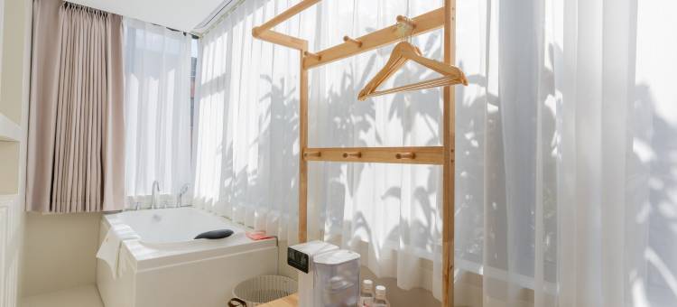 夏日晴空民宿(景德镇陶溪川创意广场雕塑瓷厂店)图片