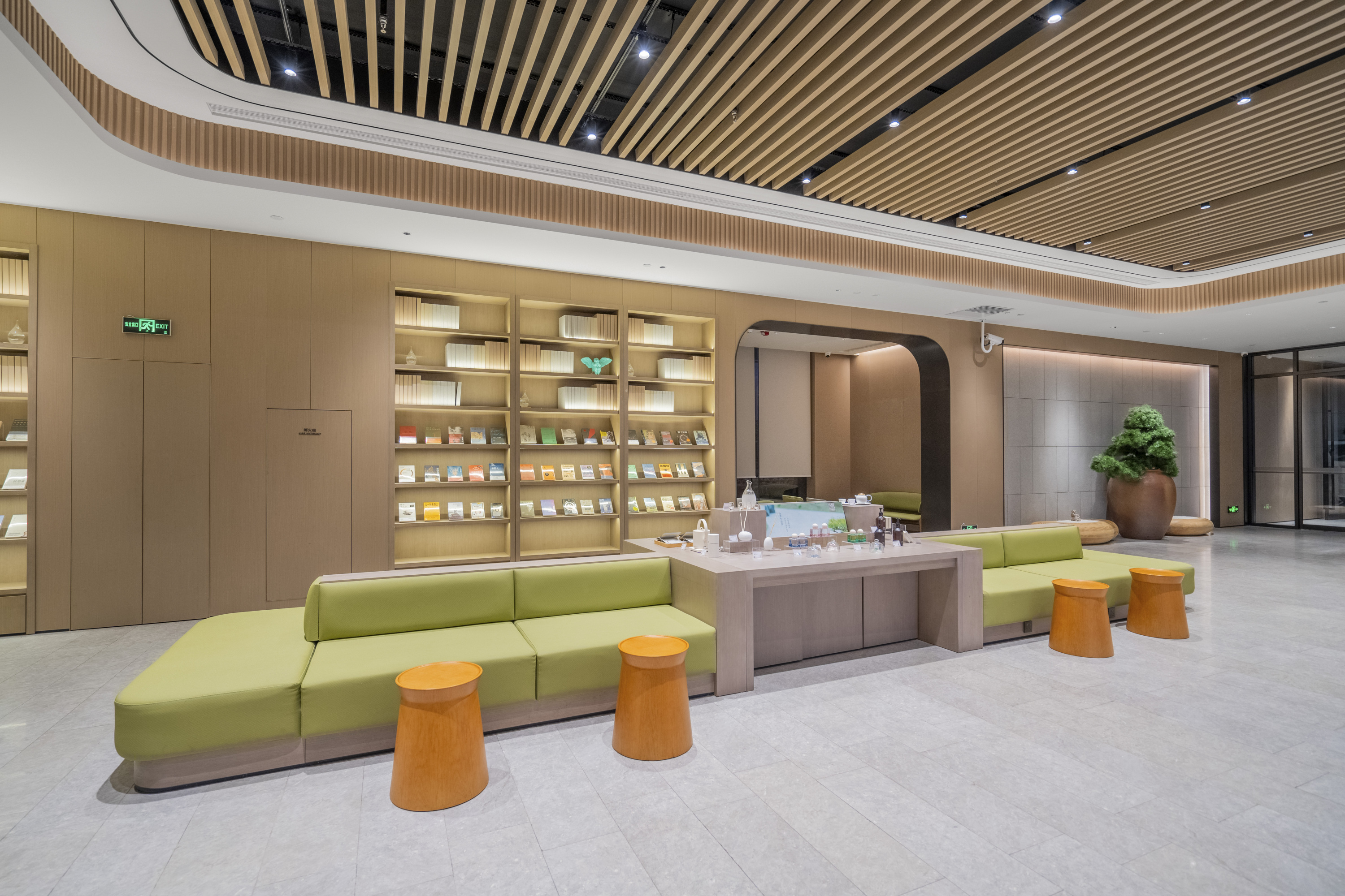 JI Hotel (Urumqi Hongshan) Over view