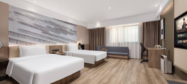 惠州惠阳高铁站万联广场亚朵酒店图片