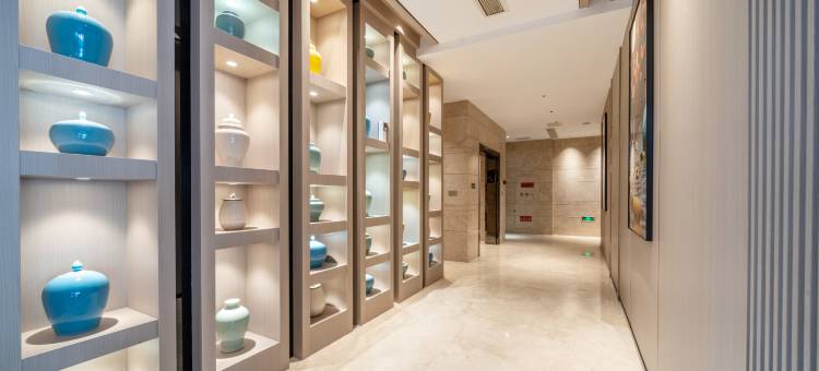 华舒逸酒店(织里吾悦广场店)图片