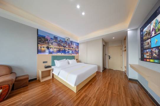 铂金美宿欢朋(霖磐店)