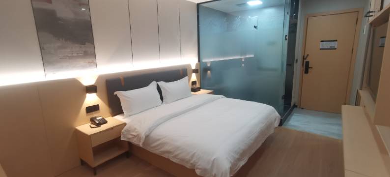 深圳金荷花商务酒店(坪山高铁站店)图片