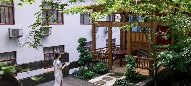 婺源茶博府茶人居酒店(婺源高铁站店)图片