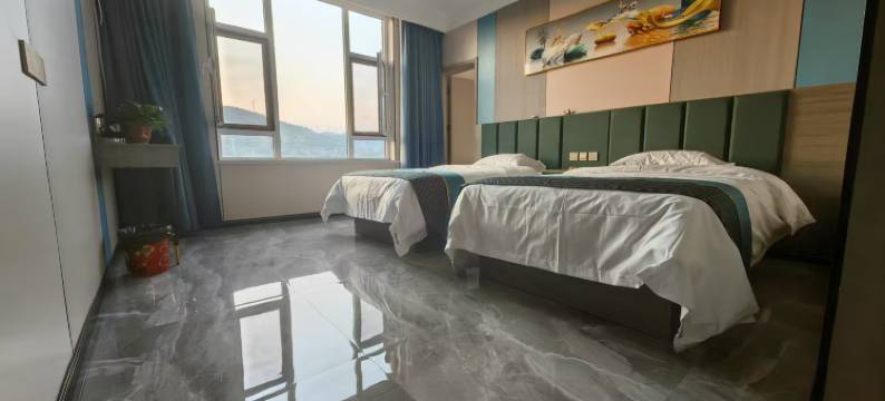 欢朋假日酒店(临县北收费站店)图片