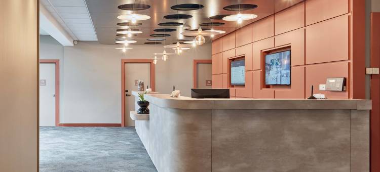 赛尔吉港住宿加早餐酒店(近ESSEC停车场)(B&B Hotel Cergy Port 4 étoiles)图片