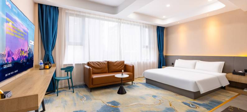 荷畔酒店(烟台大学烟台体育公园店)图片