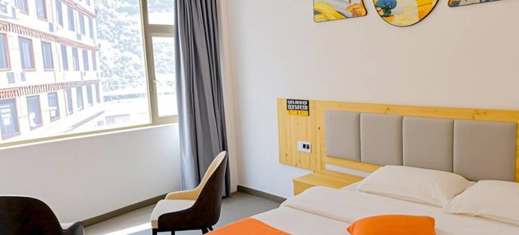 色达星辰酒店图片