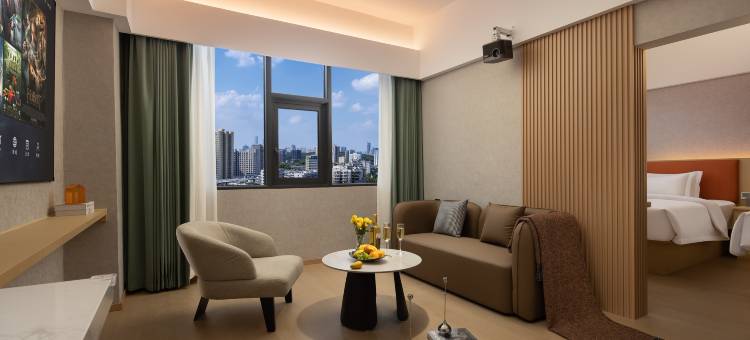 贵阳猴子酒店(喷水池地铁站黔灵山公园店)图片