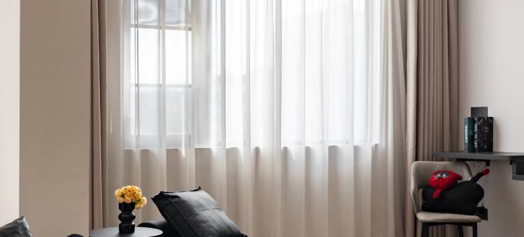 蓝屿海BLUE设计民宿(北海银滩潮雕广场店)图片