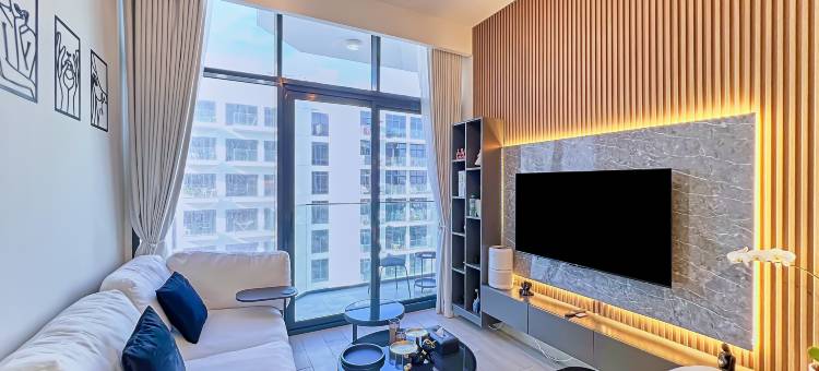 bnbme | 现代公寓，配有泳池和健身房 | 距离市中心12分钟(bnbme | Modern Apt with Pool & Gym | 12 min to Downtown)图片