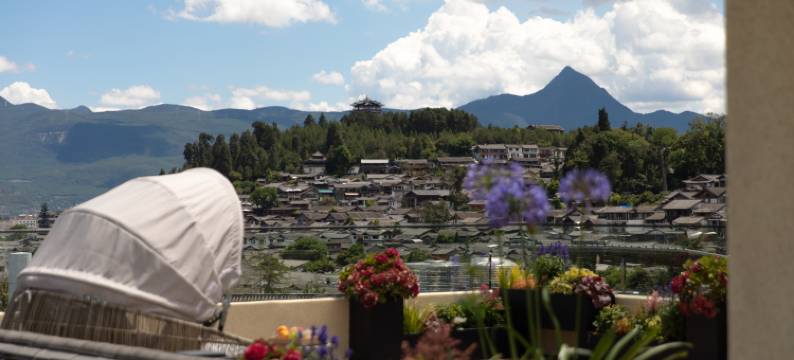 山野艺宿·观古城全景度假酒店(丽江北门大水车店)图片