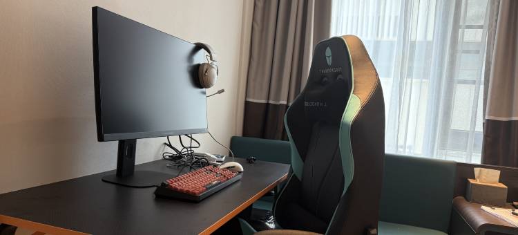 雷神电竞酒店(武汉东湖欢乐谷店)图片